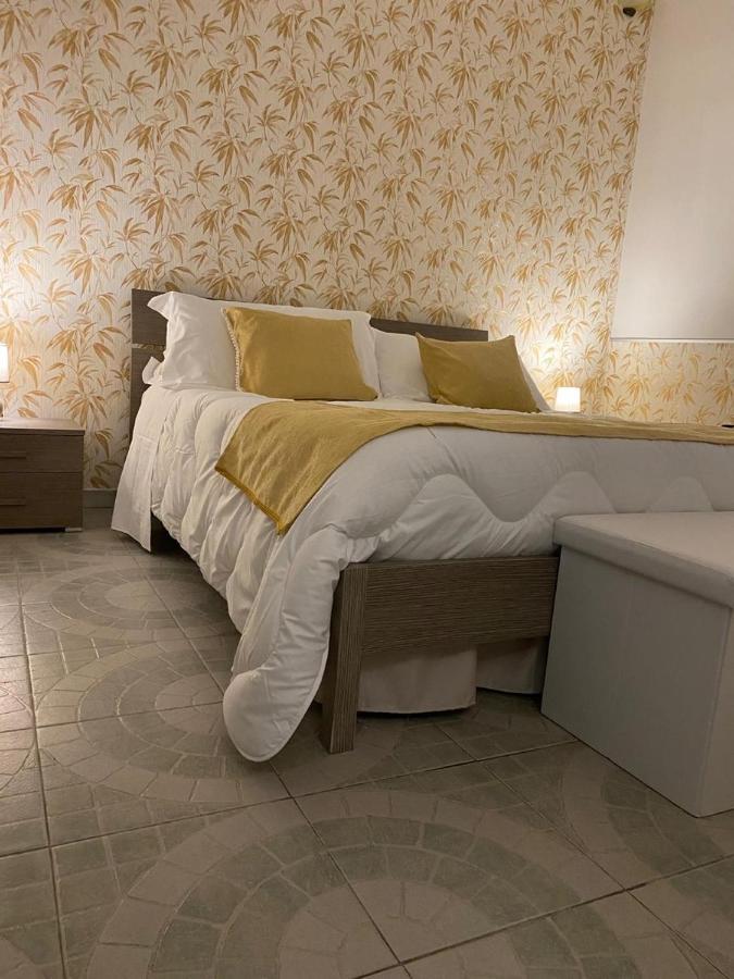 Villa Conti Giardini-Naxos Buitenkant foto