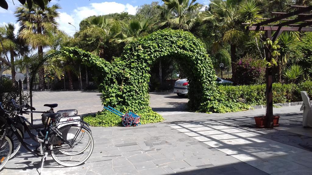 Villa Conti Giardini-Naxos Buitenkant foto
