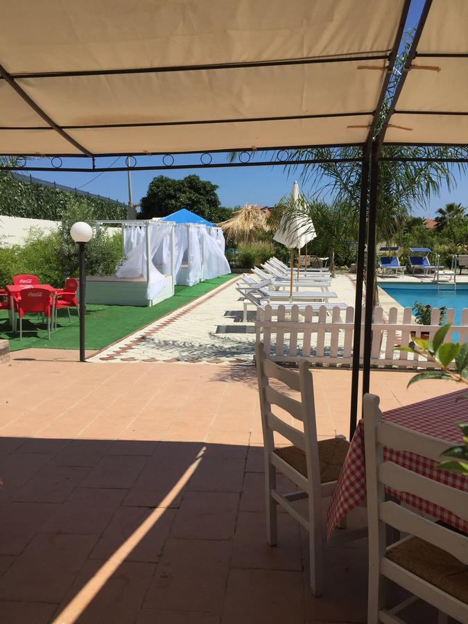 Villa Conti Giardini-Naxos Buitenkant foto